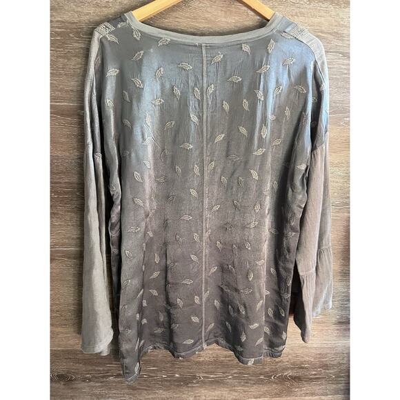 Johnny Was Womens Blouse Top Sz XS Grey Embroidered Paisley Tunic Boho Artsy - Picture 7 of 9